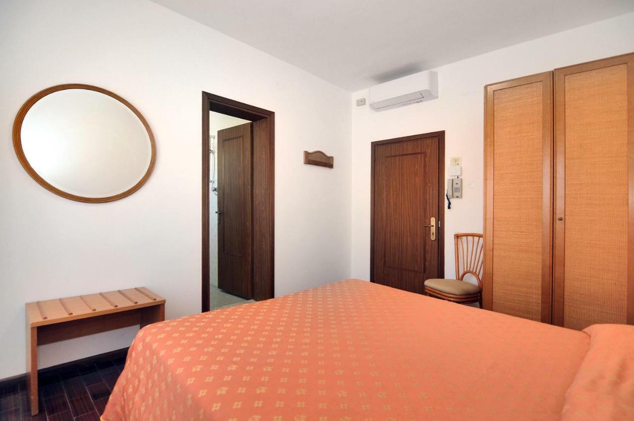 Venus Price Hotel